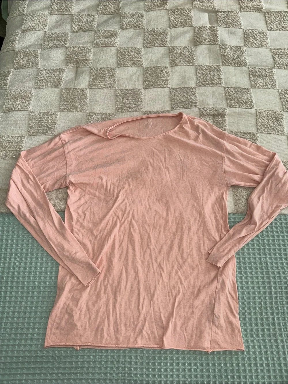 Alo Lightweight‎ Long-Sleeve Crewneck Top - Blush Pink